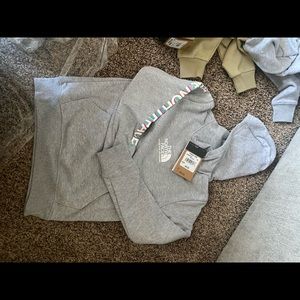 Girls the north face hoodie
